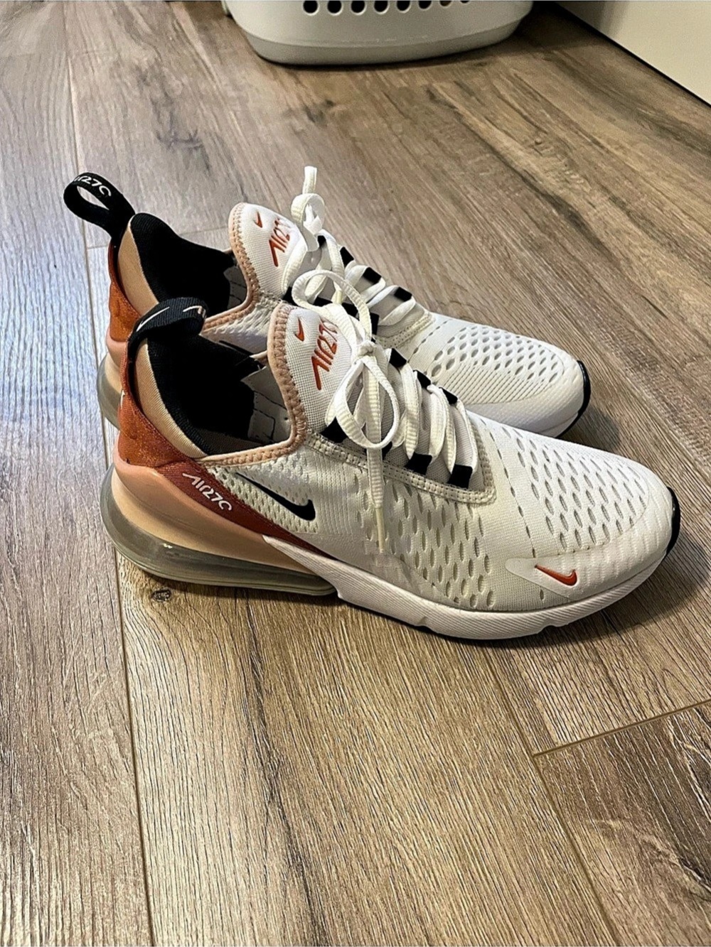 NEW Nike Air Max 270 Women's White & Orange US 8.5